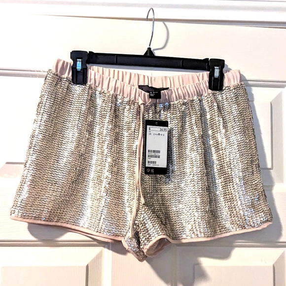 H&M Pants - NWT H&M silver sequin shorts